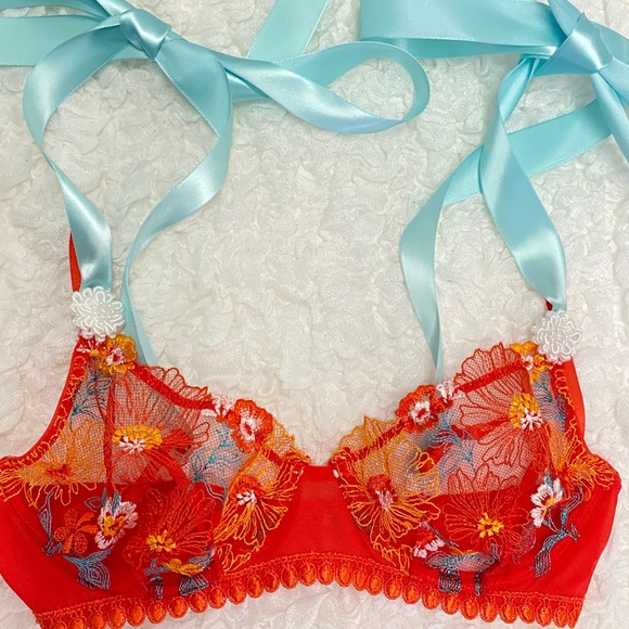 Handmade Replica Sororite Vintage Lace Bra 🌸 - Picture 2 of 4